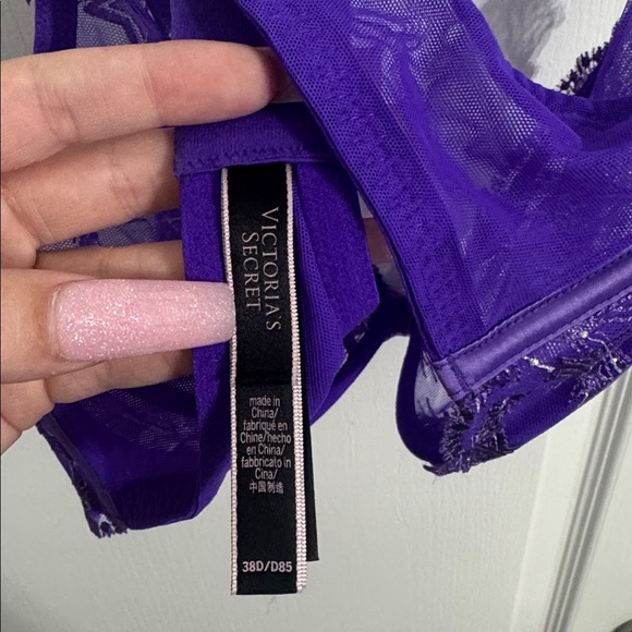 Victoria's Secret bra - Picture 4 of 4